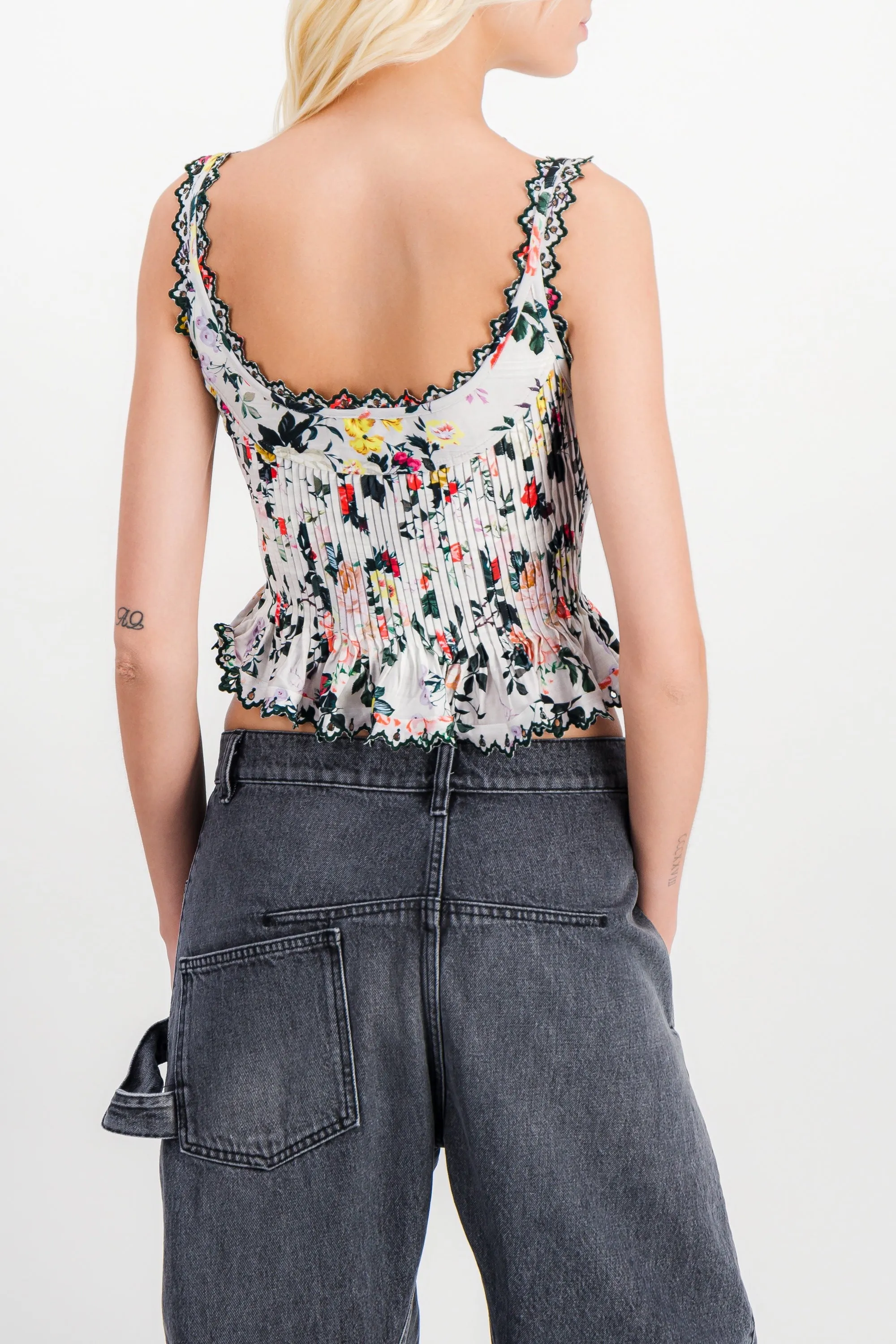 Cropped flower printed top with lace details