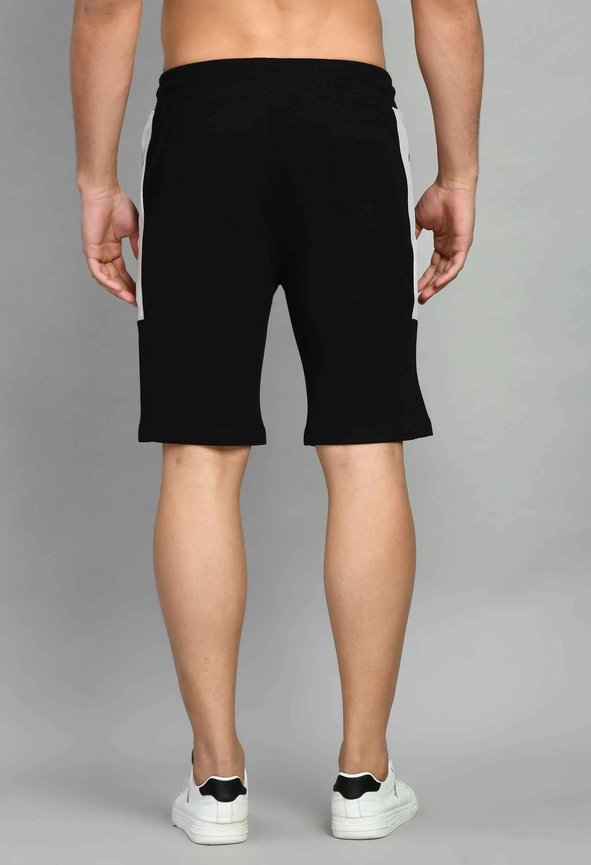 Men's Black Drawstring Waist Solid Short