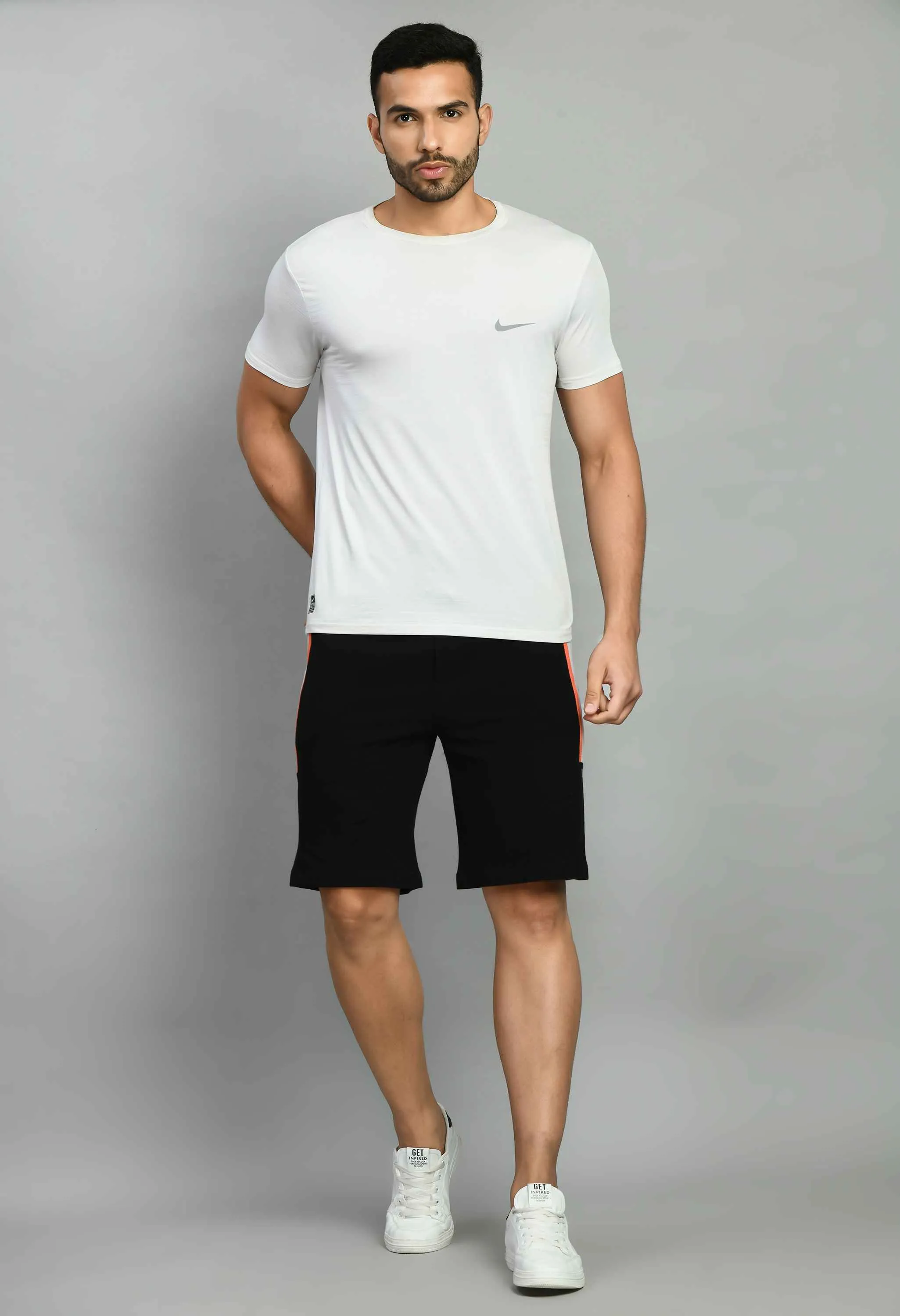 Men's Black Drawstring Waist Solid Short