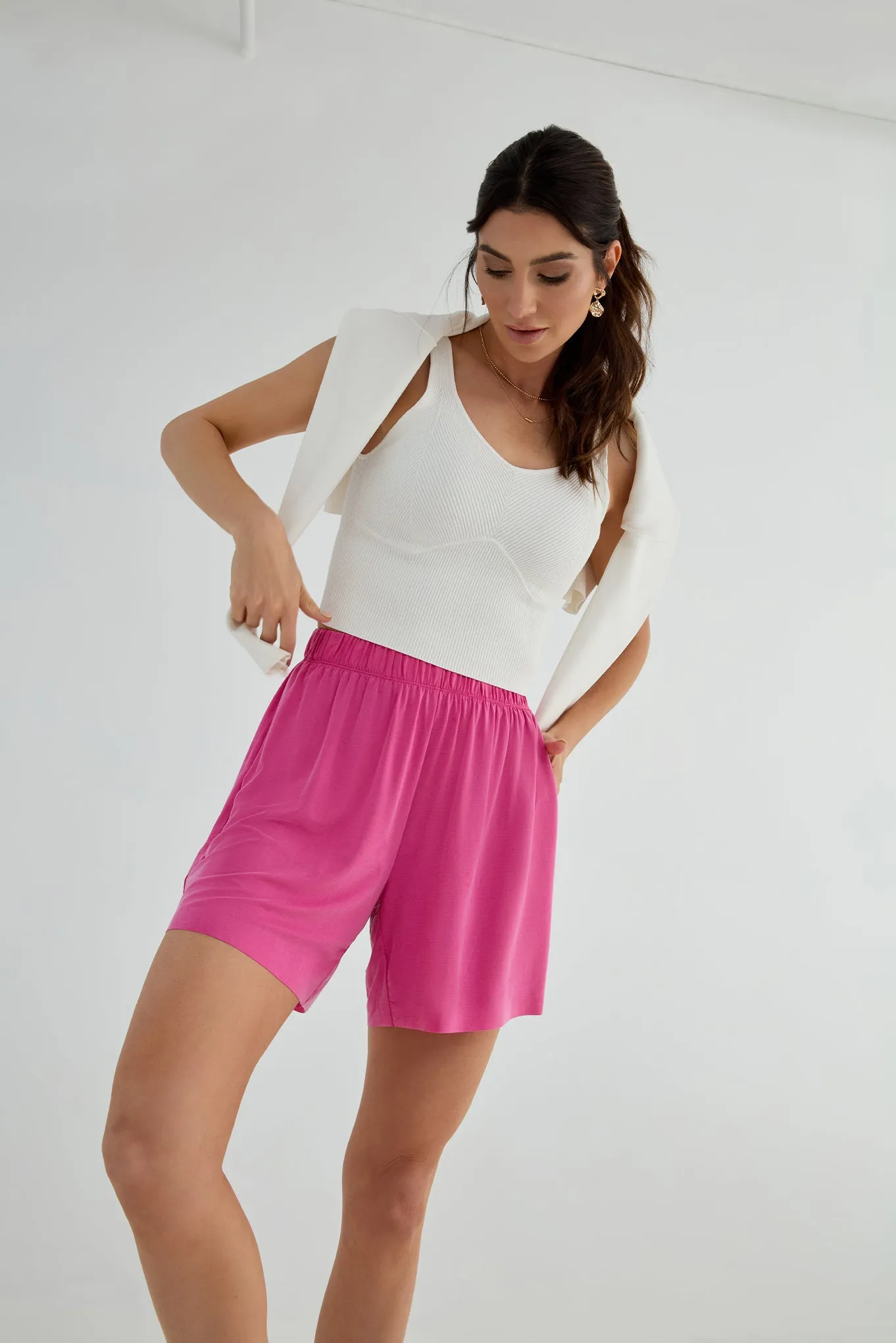 The Effortless Palazzo: Short - Flow Cupro - Fuchsia