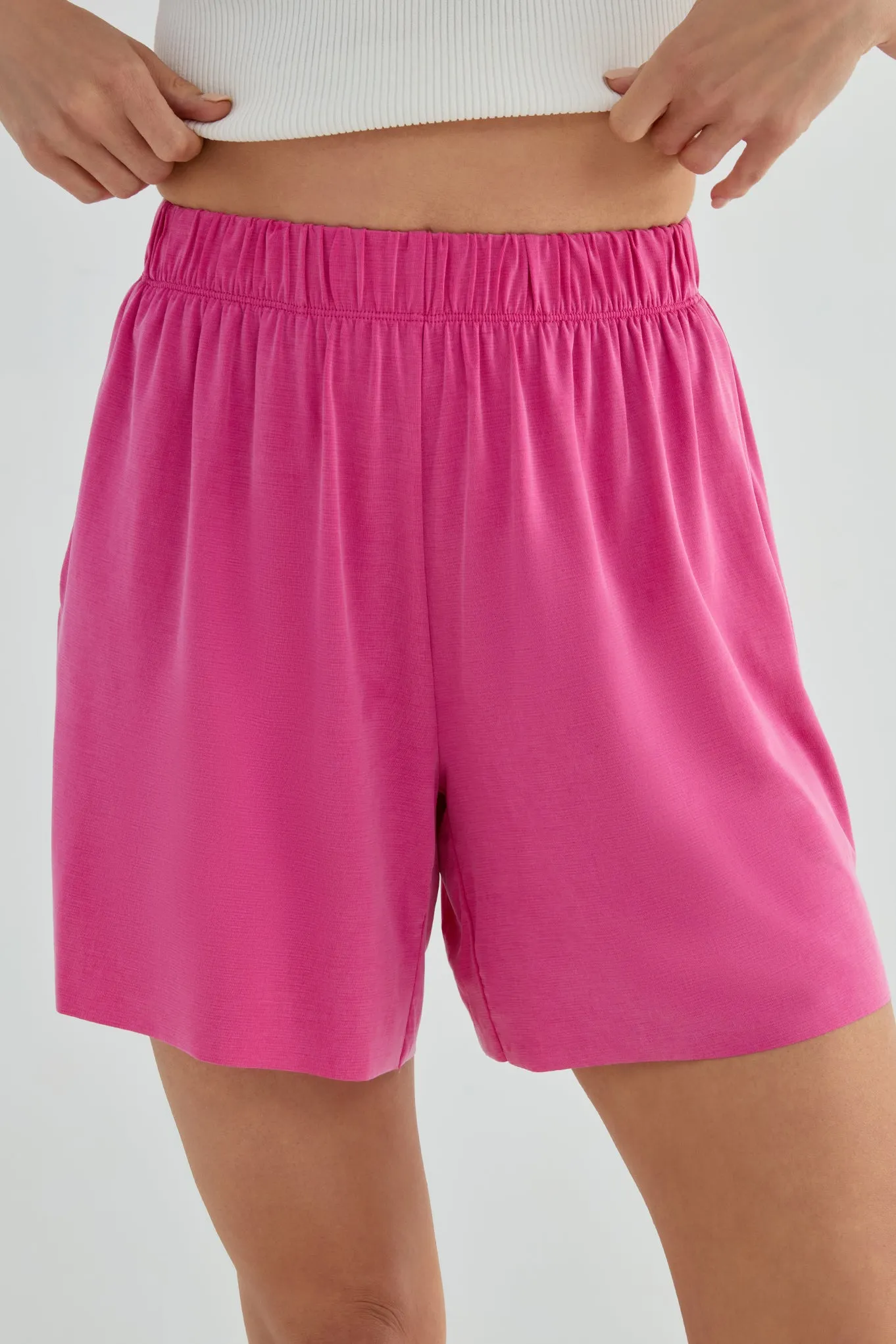 The Effortless Palazzo: Short - Flow Cupro - Fuchsia